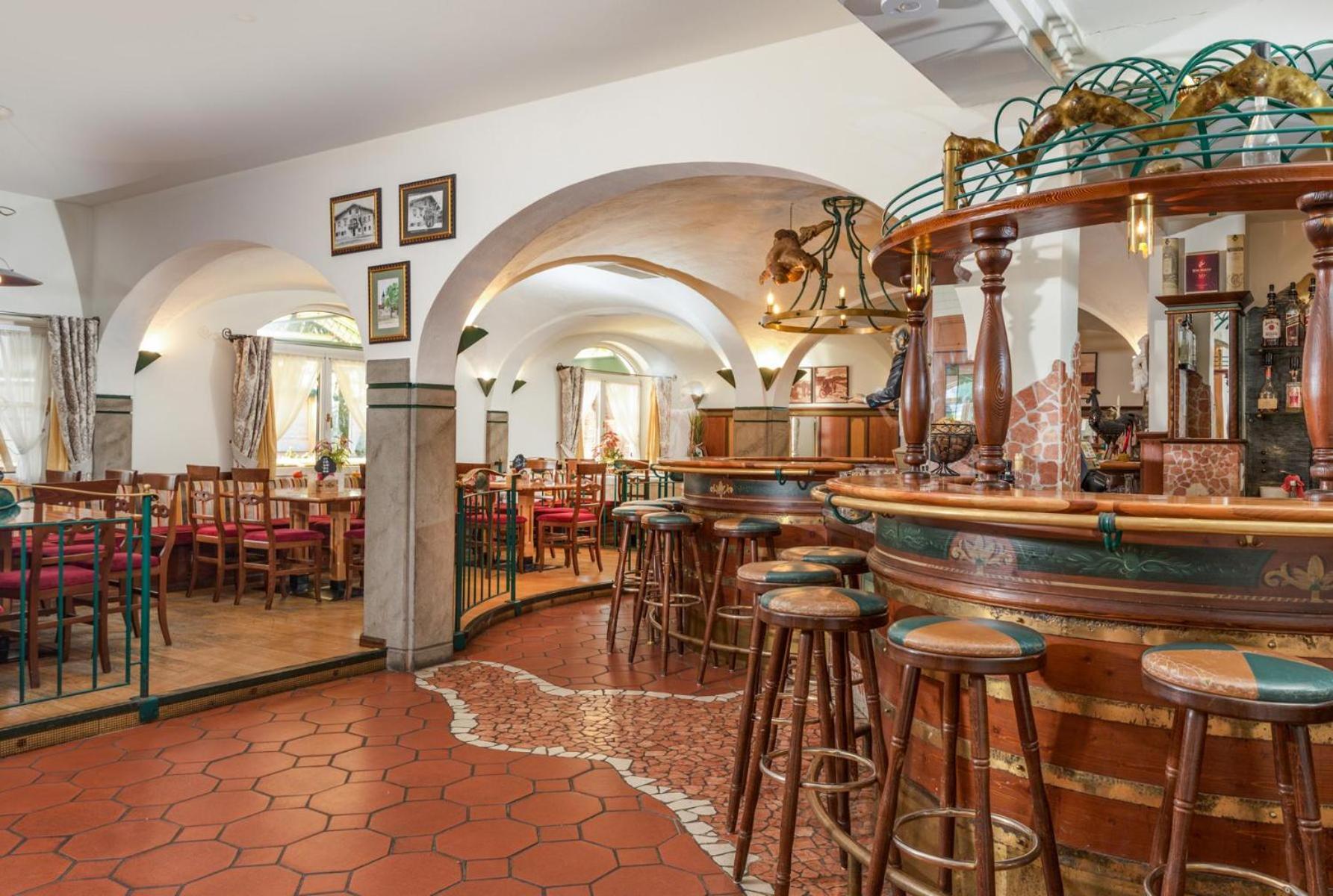 Hotel Restaurant Lebzelter Altenmarkt im Pongau Exterior photo
